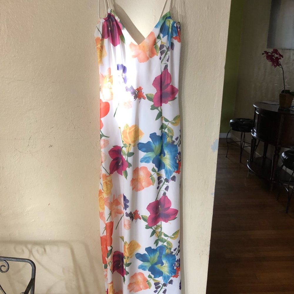 Dress - Picture 2 of 3